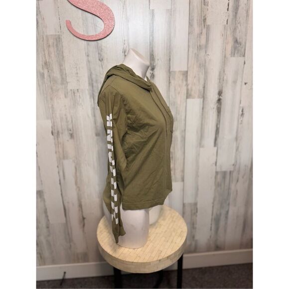 Victoria’s Secret green sweater cropped - Picture 4 of 9